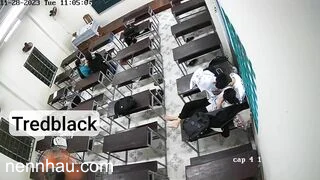Cực hot học sinh bây giờ bạp thật nghịch vú địt nhau luôn trong lớp - phần 3