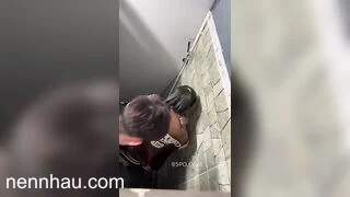 Siêu phẩm 2 BẠN HỌC SINH C3 TRỐN VÀO WC ĐỊT NHAU
