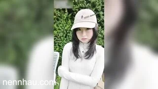 Xem ngay Cô gái ra đường cho trai lạ đụ
