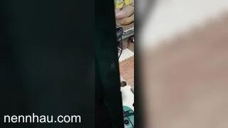 em hàng xóm nhậu say nằm đợi ông ny về ko khoá cửa nhìn phát nứng cực hot