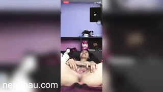 Em học sinh 2k9 mới có người yêu bị bạn trai bắt call sex vạch lồn cho ảnh xem. nóng bỏng