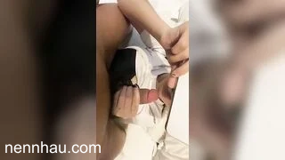 Mới nhất Khoai to địt vào cái lồn non của em đút mãi không xong 2