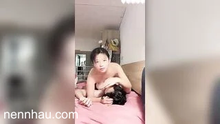 Thanh niên số khổ bị nhỏ e họ dâm đãng lôi ra live cùng bắt đụ vắt khô tinh trùng đỉnh của đỉnh