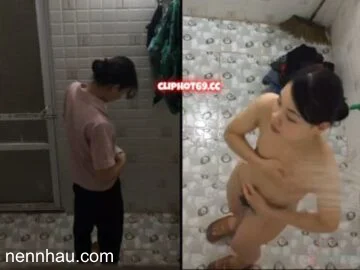 Siêu phẩm Quay Lén Chị Gái Đi Tắm