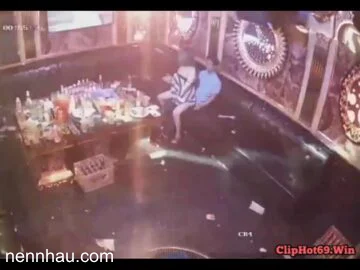 Full HD Cưỡi Ngựa Trong Karaoke