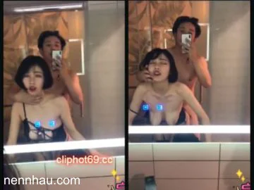 Địt Trước Gương Em Xinh Nhưng Vú Xệ cực đỉnh
