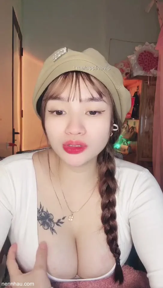 Siêu ngon Bông hoa to đẹp thế mà tìm mãi không thấy gốc