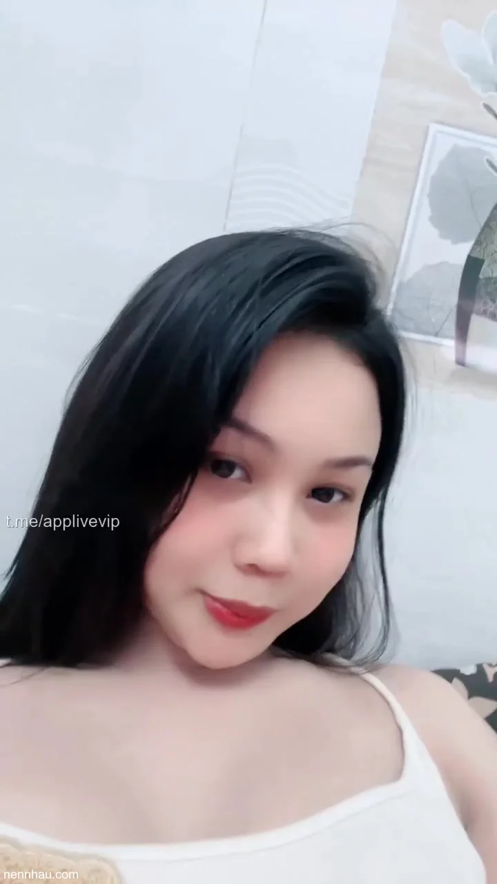 Không thể bỏ lỡ Em Nhi thích được anh bú ti