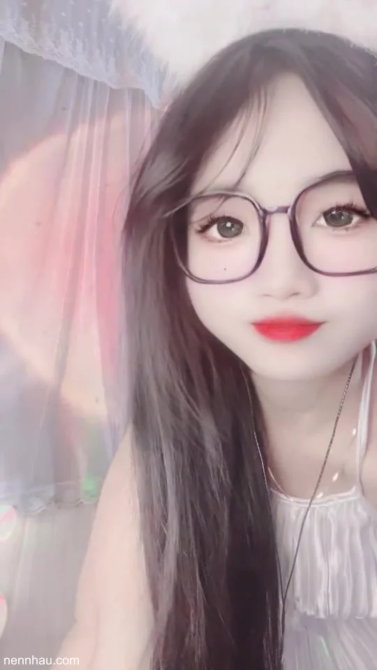Siêu hot Nhibaby đầu ti mới nhú bằng 2 con ốc vít