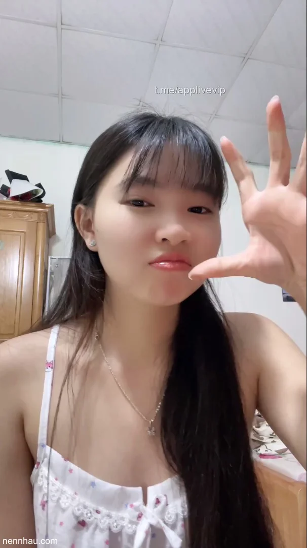 Cực kỳ hot Yêu được em Thảo Dung xinh thì chim phải dài ngần này