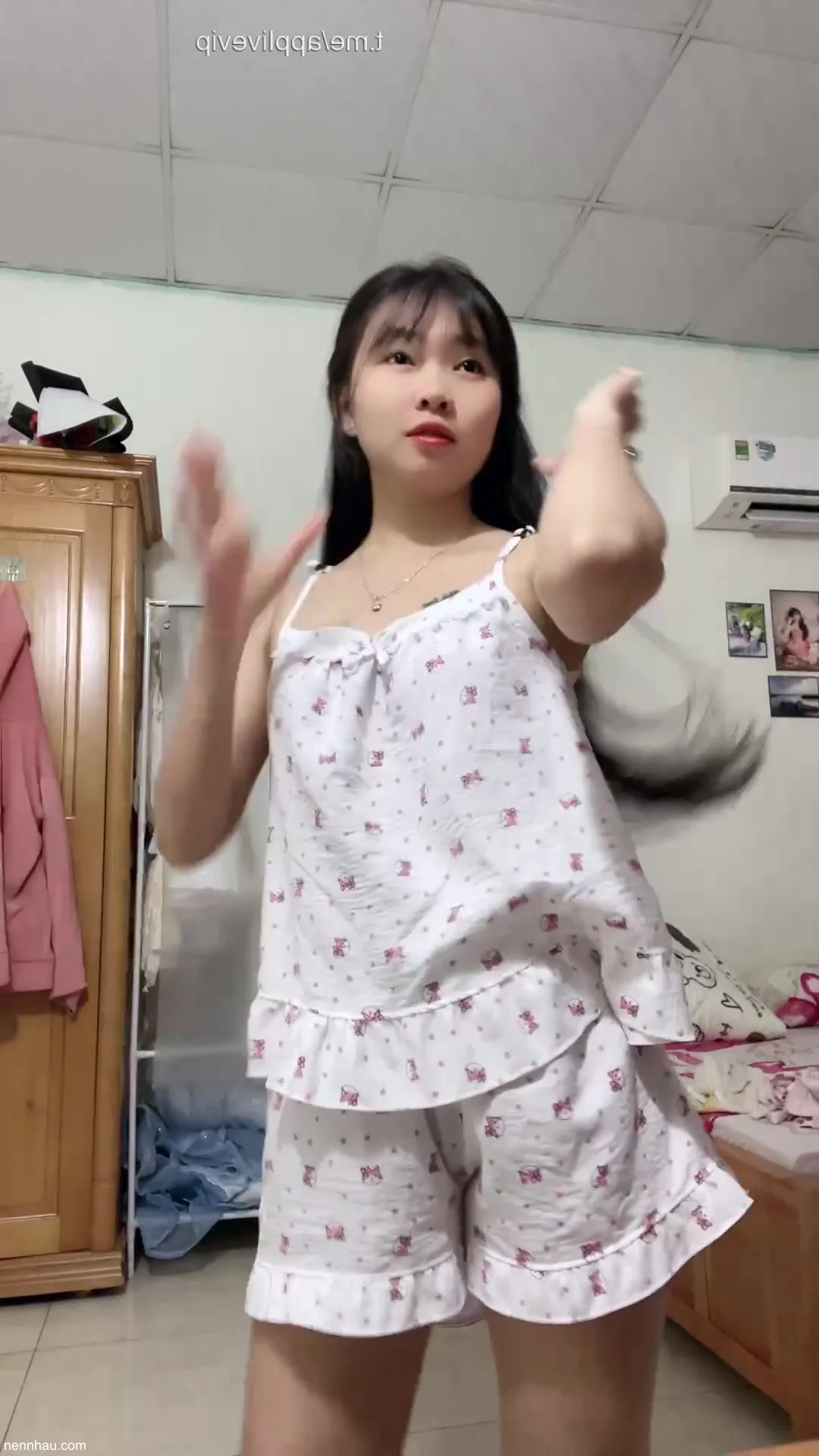Nóng bỏng Thảo Dung xinh quê Bình Dương nói chuyện hay vãi chưởng