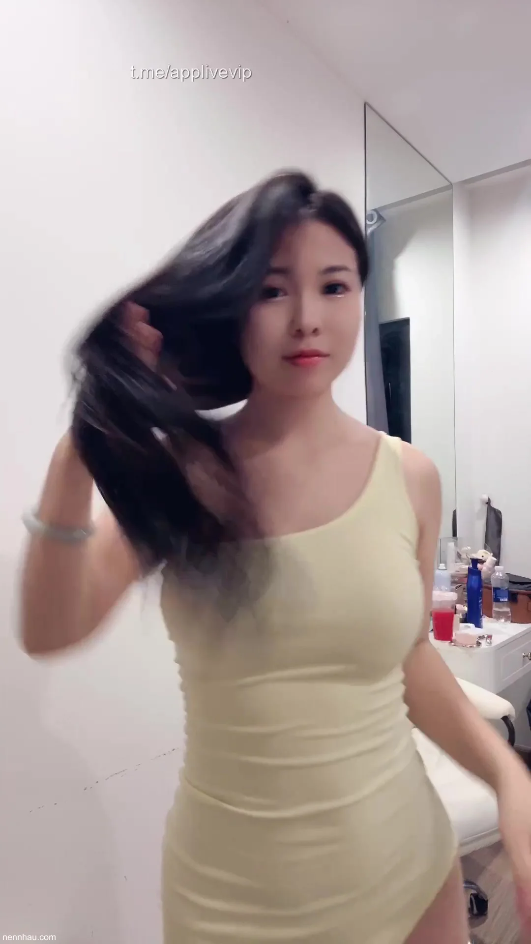 Không thể bỏ lỡ Hường Hêu có tí tiền bơm vú cái nhìn lại ngon thơm như múi mít