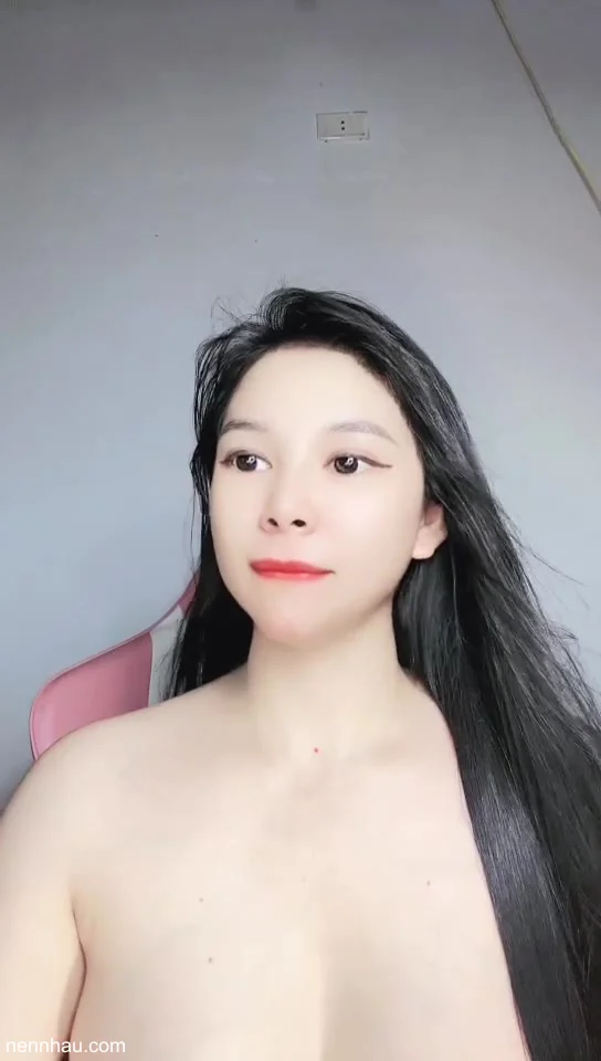 Ngày ruồi, tháng muỗi, năm bọ chét, đêm nằm gãi dái nhớ em Ly cực nứng