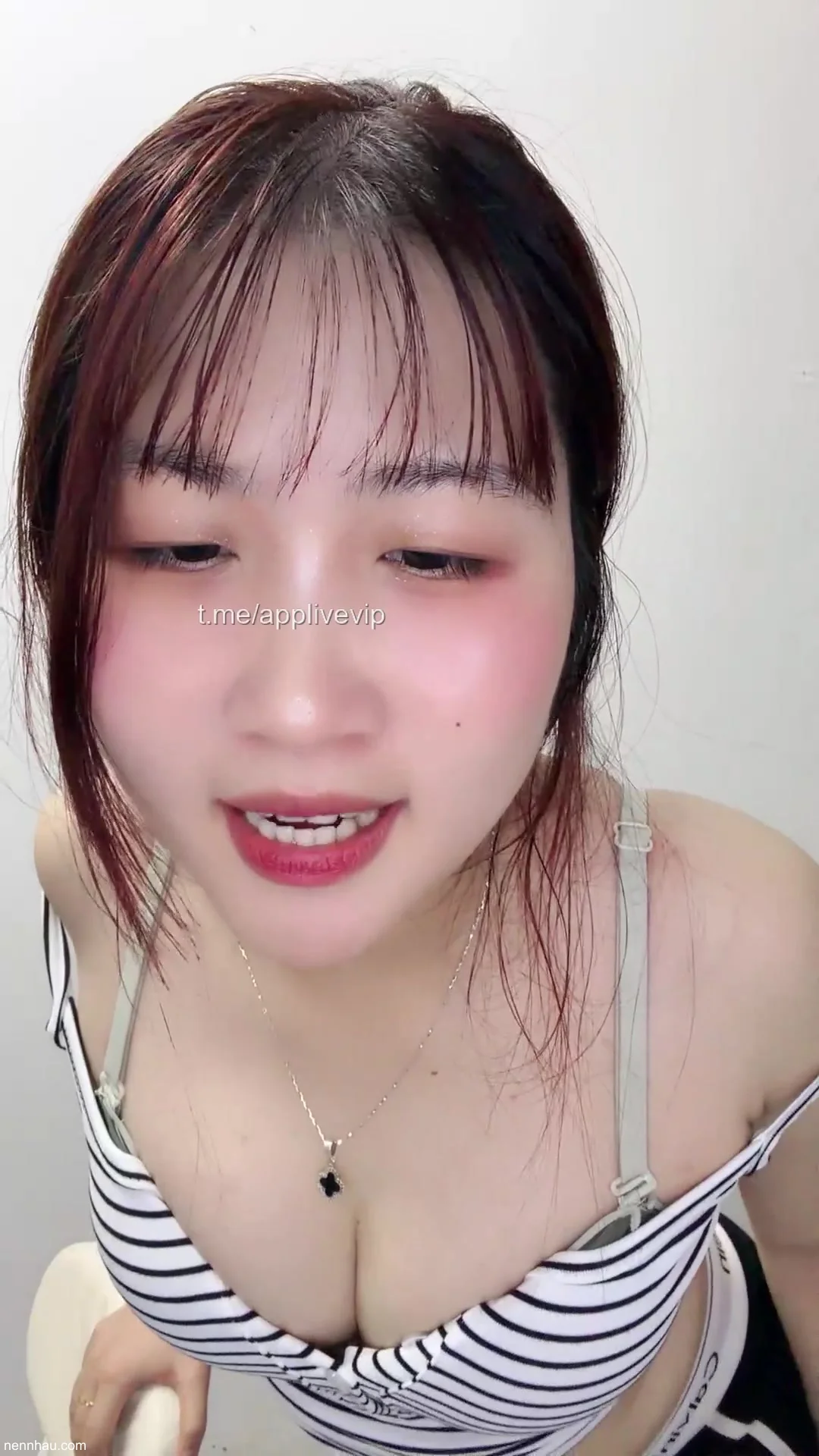 Bom tấn Đố mọi người biết em Hiền 2k4 có lông không?
