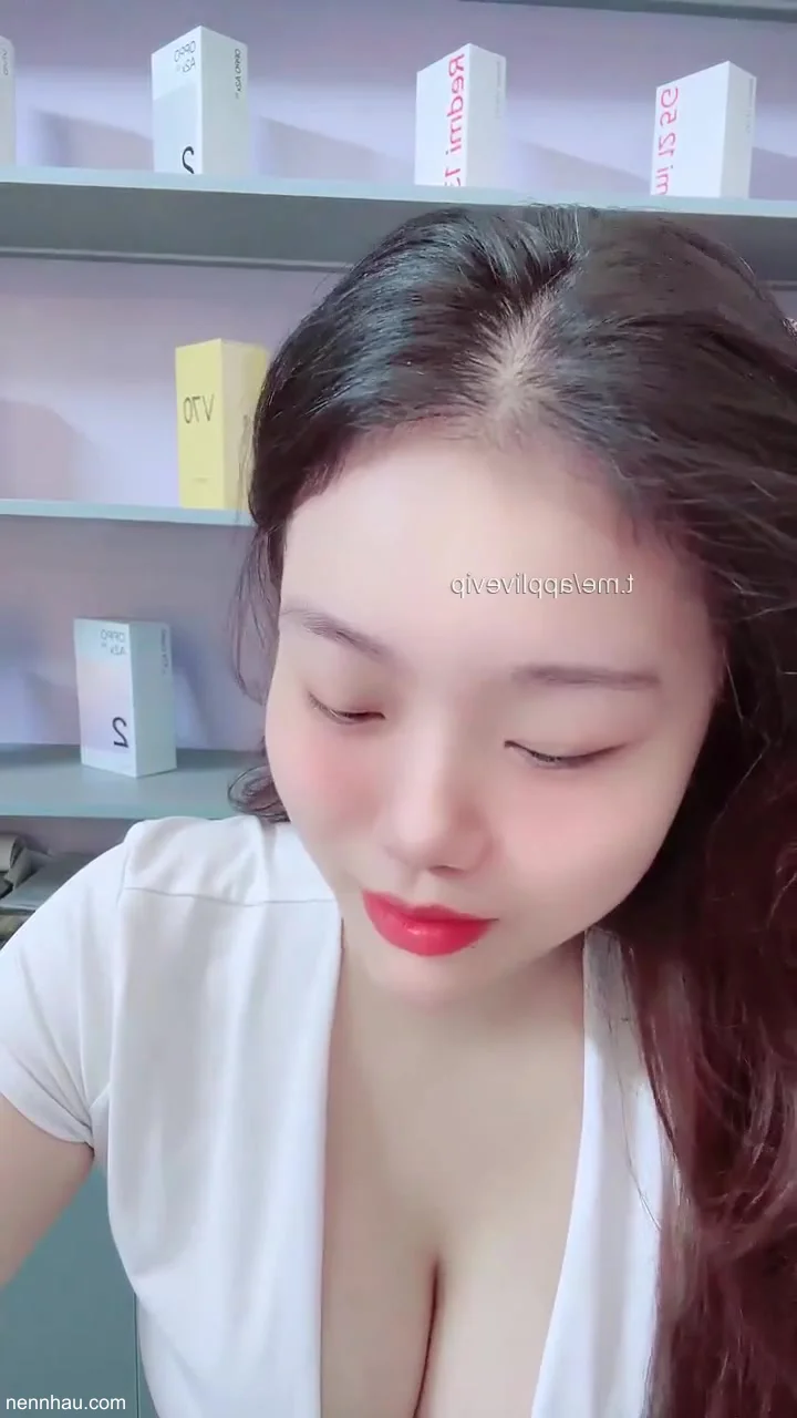 Mải ngắm bưởi bòng quá không biết em xinh đang nói gì xem ngay