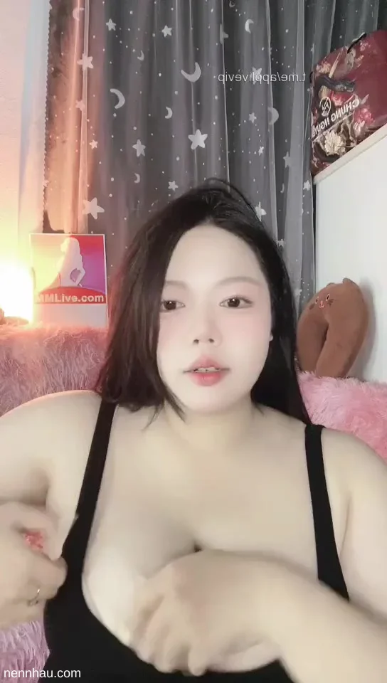 Lộ clip Mít iu mũm mĩm như này giã cả ngày cũng không hết nước luôn