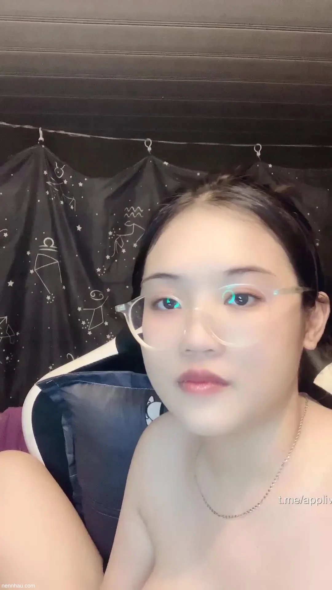 Không thể bỏ lỡ Em Bonna ngồi nặn vú cho anh em xả xì chét ngày chủ nhật nè