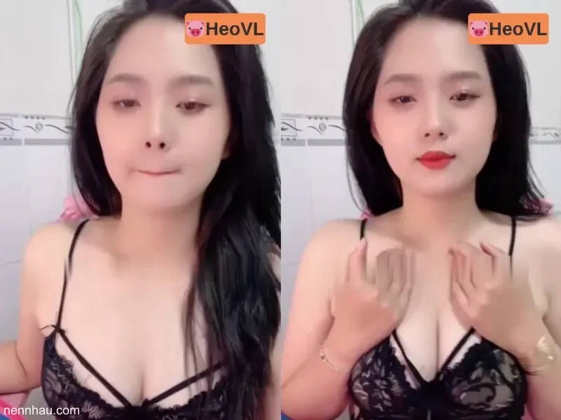 Siêu hot Cô bạn gái răng khểnh khoe củ khoải tròn trắng