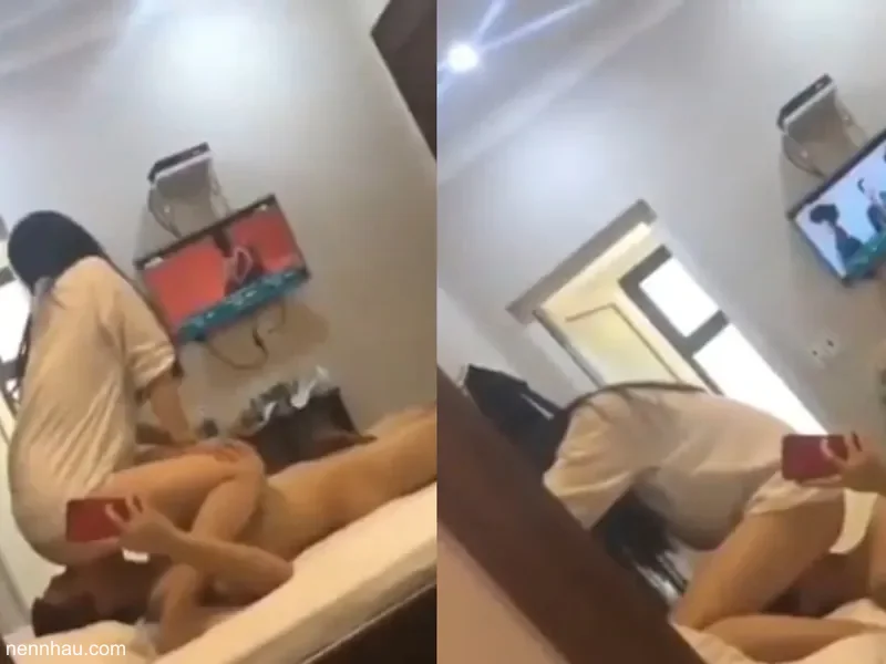 Không thể bỏ lỡ Nay anh lau dọn sạch sẽ chổ ngồi của em rồi, em ngồi lên đi