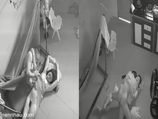 Đỉnh cao P2 vợ đảm đang vừa nấu ăn vừa đụ chồng cùng lúc