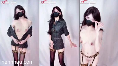 Gái xinh TikTok nhảy thoát y theo nhạc cực cuốn cực kỳ nóng