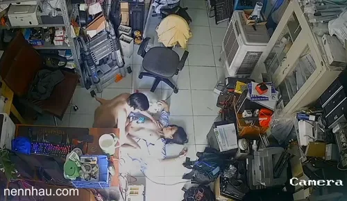 Nóng bỏng Hack camera vợ đồng Đồng Tháp làm tình trong cửa hàng điện lạnh – 1