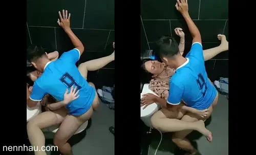 Mới nhất Lộ clip 2 cán bộ Vĩnh Long quan hệ trong wc