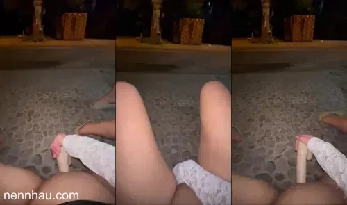 Siêu phẩm Nửa đêm chơi lớn em ra trước cửa nhà public