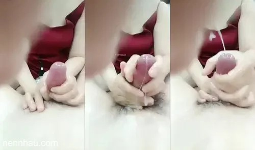 Mới vuốt chim một chút mà anh đã bắn như súng nước em còn chưa kịp vơi đồ đỉnh của chóp