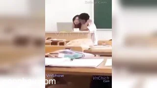 Vụ cô giáo và học sinh hun nhau đang hot trên mạng nè cực ngon