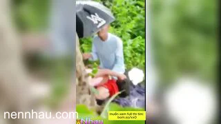 Quay lén Đang đi vô tình dã ngoại thấy cặp đôi địt nhau - không thể bỏ lỡ
