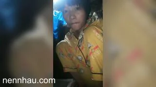Siêu nứng em học sinh siêu non tơ bị trai dụ móc bím quay cliip đi tắm