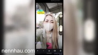 Cực kỳ hot Kiếm tiền bất chấp e gái ra đường vác ghế thủ dâm người đi qua phát hiện
