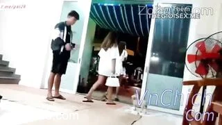 Xem ngay Độc lạ, Chị gái dẫn e trai đi chọn Gái ngành lồn ngon về djt