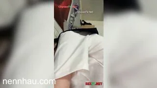 Cực đỉnh Đang xem sex sục cu thì bị con bạn thân phát hiện đè ra djt sướng vãi