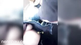 Đỉnh cao Chị mb gạ em trai đang chơi bóng rổ lên ô tô sờ lồn bóp vú rồi cho tiền