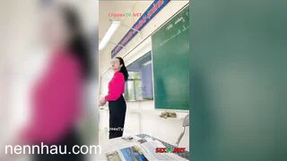 Cực đỉnh Ai được 10 điểm thì cô giáo cho djt xuất tinh lên mặt nhé