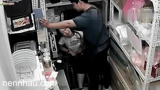 Không thể bỏ lỡ Vợ check cam thấy chồng gạ nhân viên và cái kết, bé nv xinh thật sự