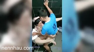 Bom tấn Súc sinh đi đá bóng về uống mấy cốc bia đè cả bà giúp việc ra địt tởm vc