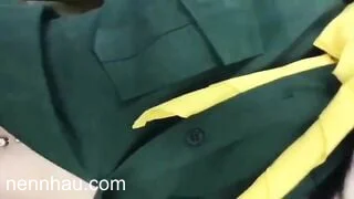 Phá trinh e cấp 2 lồn non xỏ khuyên rốn trong bộ đồng phục đỉnh của đỉnh