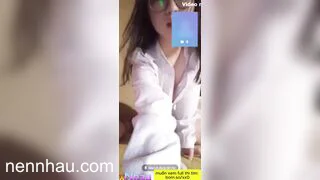 Học sinh c3 VN show hàng cho bạn thân cực phẩm