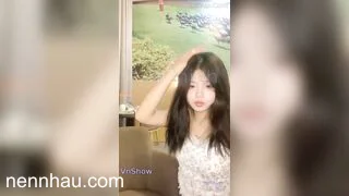 Siêu nứng 2 chị em rảnh háng livestream bóp vú sờ lồn nhau, tuổi teen đẹp hết nước chấm