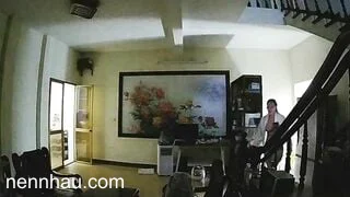 Hack cam chị gái cởi trần thảnh nhiên ra vào nhà như trốn không người chất lượng cao