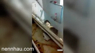 Khủng Quay lén e teen sinh viên phòng bên tắm chung vs bồ,a cọ cho e e cọ cho anh haha