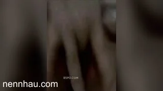 Em gái thủ dâm ra dâm thủy rồi đưa lên miệng nút luôn cực đỉnh