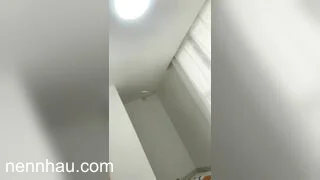 Qua nhà chơi lén ba mẹ cởi quần em làm nhanh một nháy trong phòng ngủ - p2