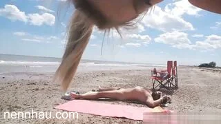 Cô vợ bú sục cho người lạ trên bãi biển sâu khi đụ với chồng cực đỉnh