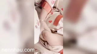 bé ngọc nhi học sinh xinh xắn khoe vú non nhìn mặt muốn đi tù quá siêu phẩm