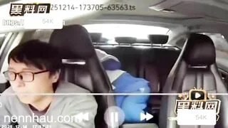 Cặp đôi học sinh làm tình bú cú trên xe taxi bị camera quay lại đỉnh của chóp