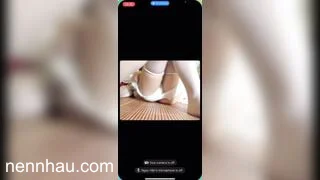 Siêu ngon em sinh viên show lồn múp lông tơ